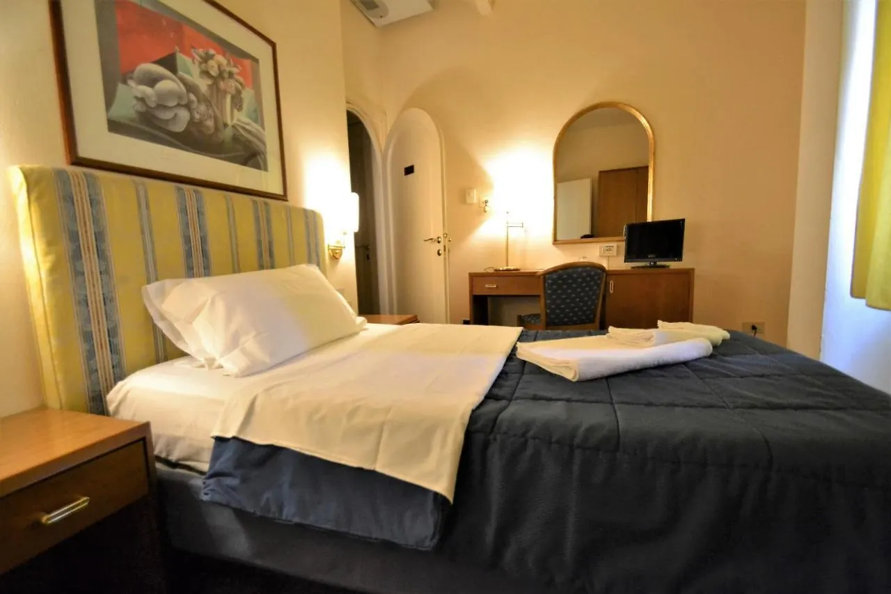 Hotel Posta Cecina   Cecina (Livorno)