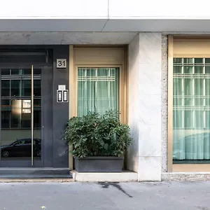  Apartment Station Italy