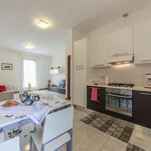  Apartment Residenza Leon D'oro Italy